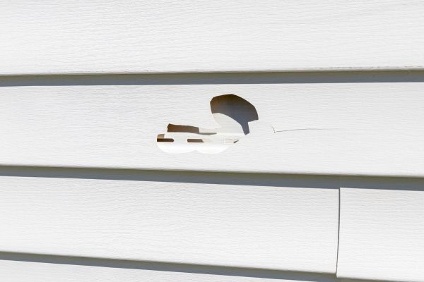 Cost of White Vinyl Siding Repair in Jersey City